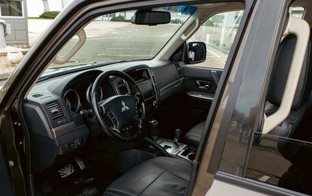 Mitsubishi Pajero IV, 2018 год, 3 055 000 рублей, 13 фотография