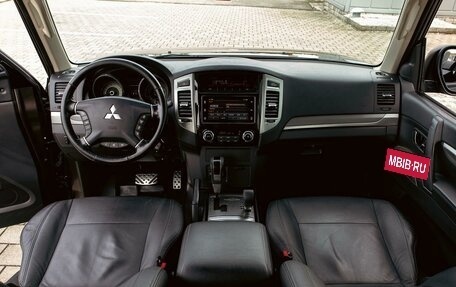 Mitsubishi Pajero IV, 2018 год, 3 055 000 рублей, 15 фотография