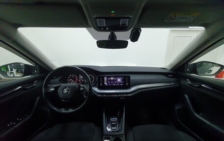 Skoda Octavia IV, 2021 год, 2 350 000 рублей, 14 фотография