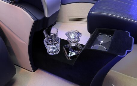 Mercedes-Benz V-Класс, 2025 год, 25 000 000 рублей, 6 фотография