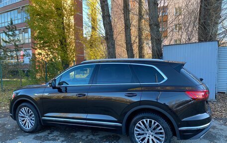 Volkswagen Touareg III, 2019 год, 6 250 000 рублей, 2 фотография