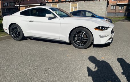 Ford Mustang VI рестайлинг, 2021 год, 3 400 000 рублей, 2 фотография