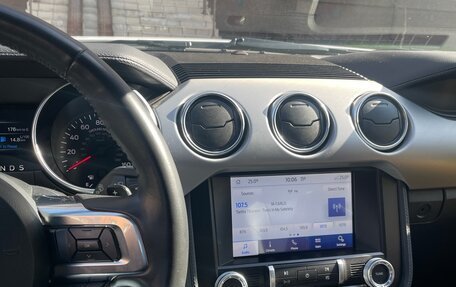 Ford Mustang VI рестайлинг, 2021 год, 3 400 000 рублей, 12 фотография