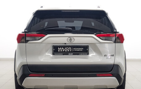 Toyota RAV4, 2024 год, 4 200 000 рублей, 6 фотография