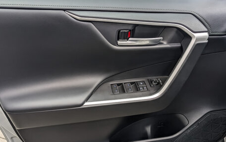 Toyota RAV4, 2024 год, 4 200 000 рублей, 19 фотография