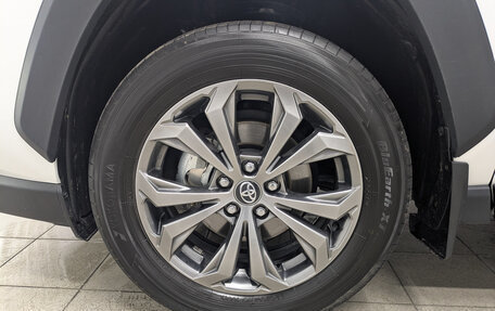 Toyota RAV4, 2024 год, 4 200 000 рублей, 12 фотография