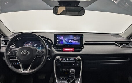 Toyota RAV4, 2024 год, 4 200 000 рублей, 14 фотография