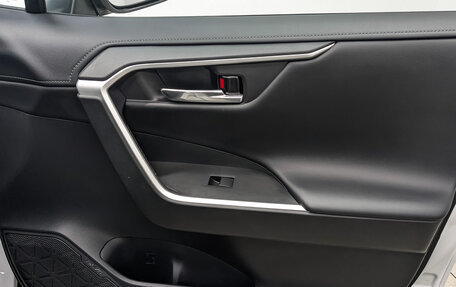 Toyota RAV4, 2024 год, 4 200 000 рублей, 24 фотография