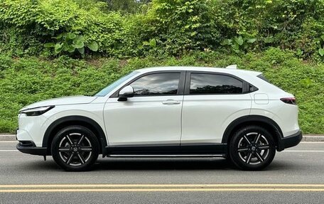 Honda Vezel, 2022 год, 1 590 000 рублей, 4 фотография