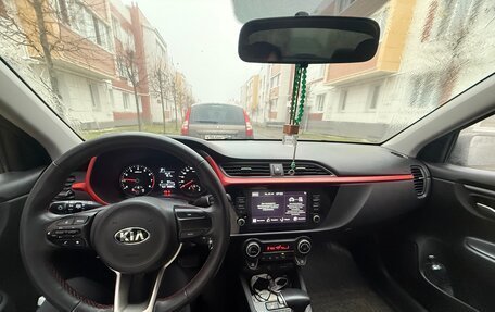 KIA Rio IV, 2021 год, 1 650 000 рублей, 1 фотография