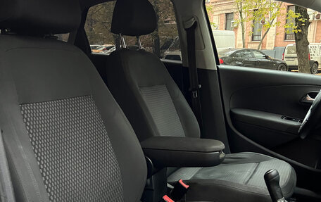 Volkswagen Polo VI (EU Market), 2011 год, 650 000 рублей, 20 фотография