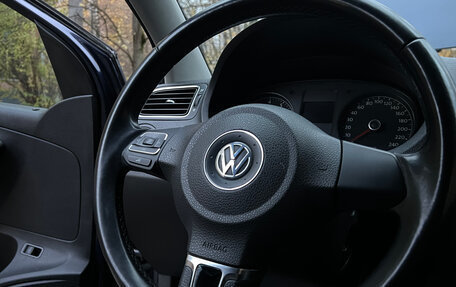 Volkswagen Polo VI (EU Market), 2011 год, 650 000 рублей, 14 фотография