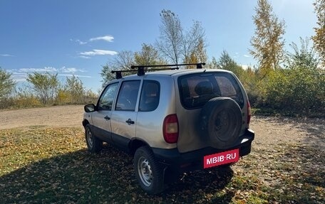 Chevrolet Niva I рестайлинг, 2003 год, 250 000 рублей, 3 фотография