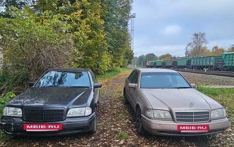 Mercedes-Benz E-Класс, 1994 год, 288 888 рублей, 3 фотография