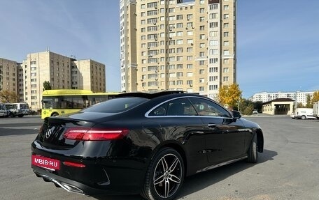 Mercedes-Benz E-Класс, 2019 год, 4 050 000 рублей, 4 фотография