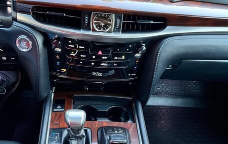 Lexus LX III, 2016 год, 5 900 000 рублей, 30 фотография