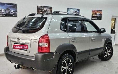 Hyundai Tucson III, 2008 год, 640 000 рублей, 2 фотография