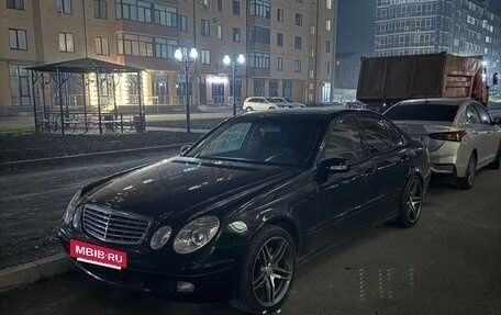 Mercedes-Benz E-Класс, 2003 год, 650 000 рублей, 11 фотография