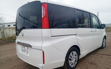 Honda Stepwgn IV, 2018 год, 2 150 000 рублей, 3 фотография