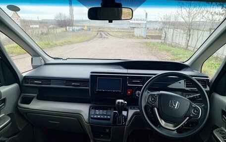 Honda Stepwgn IV, 2018 год, 2 150 000 рублей, 9 фотография