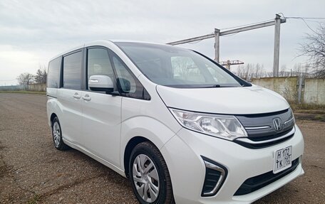 Honda Stepwgn IV, 2018 год, 2 150 000 рублей, 4 фотография