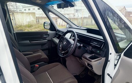 Honda Stepwgn IV, 2018 год, 2 150 000 рублей, 5 фотография