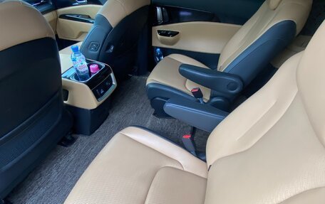 KIA Carnival, 2021 год, 4 300 000 рублей, 7 фотография