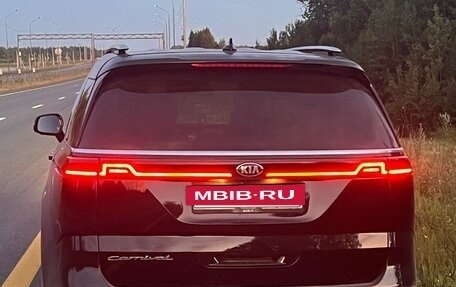 KIA Carnival, 2021 год, 4 300 000 рублей, 2 фотография