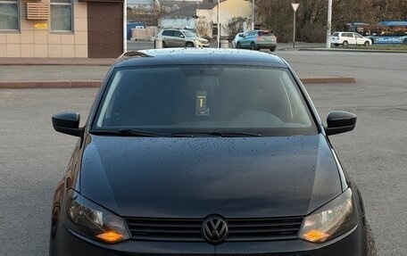 Volkswagen Polo VI (EU Market), 2012 год, 750 000 рублей, 1 фотография