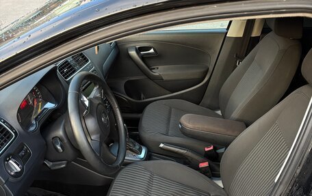 Volkswagen Polo VI (EU Market), 2012 год, 750 000 рублей, 13 фотография