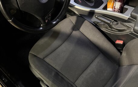 BMW 3 серия, 2011 год, 1 000 000 рублей, 14 фотография