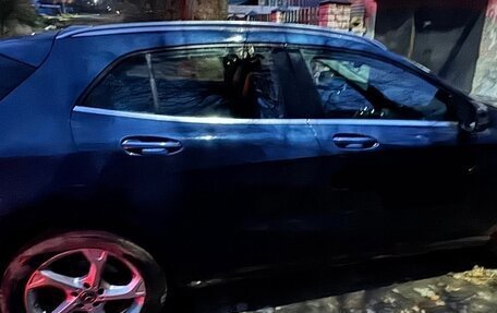 Mercedes-Benz GLA, 2019 год, 2 950 000 рублей, 4 фотография