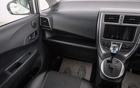 Toyota Ractis II, 2011 год, 829 000 рублей, 11 фотография