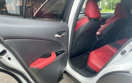 Lexus UX I, 2019 год, 2 700 000 рублей, 24 фотография