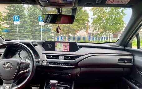 Lexus UX I, 2019 год, 2 700 000 рублей, 16 фотография