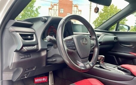 Lexus UX I, 2019 год, 2 700 000 рублей, 18 фотография