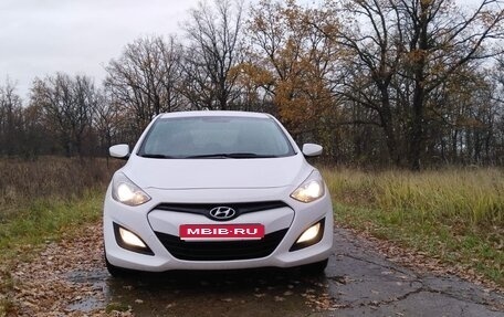 Hyundai i30 II рестайлинг, 2013 год, 900 000 рублей, 1 фотография