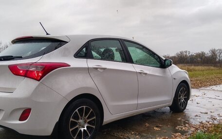 Hyundai i30 II рестайлинг, 2013 год, 900 000 рублей, 3 фотография