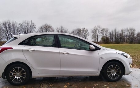 Hyundai i30 II рестайлинг, 2013 год, 900 000 рублей, 2 фотография