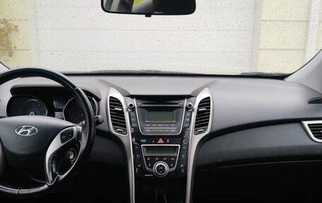 Hyundai i30 II рестайлинг, 2013 год, 900 000 рублей, 7 фотография