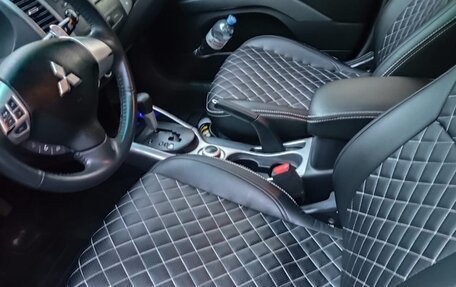 Mitsubishi Outlander III рестайлинг 3, 2007 год, 1 100 000 рублей, 7 фотография