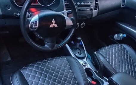 Mitsubishi Outlander III рестайлинг 3, 2007 год, 1 100 000 рублей, 5 фотография