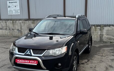 Mitsubishi Outlander III рестайлинг 3, 2007 год, 1 100 000 рублей, 11 фотография