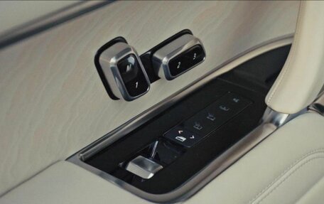 Land Rover Range Rover IV рестайлинг, 2022 год, 25 000 000 рублей, 8 фотография