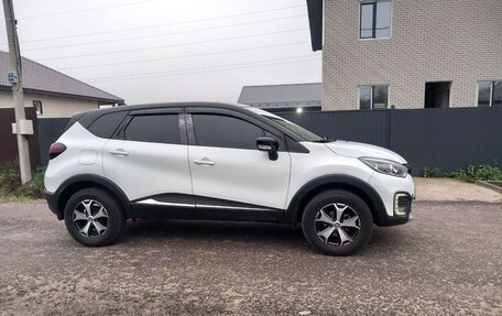 Renault Kaptur I рестайлинг, 2022 год, 1 650 000 рублей, 4 фотография