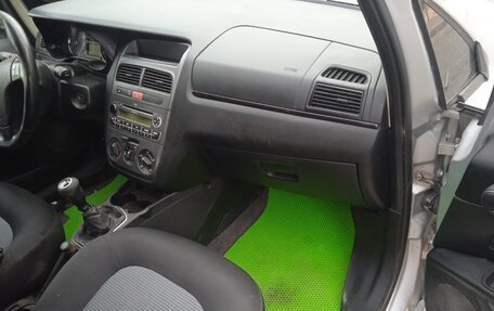 Fiat Linea, 2010 год, 620 000 рублей, 13 фотография