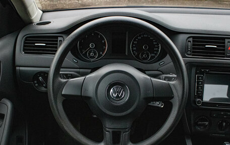 Volkswagen Jetta VI, 2014 год, 1 099 000 рублей, 6 фотография