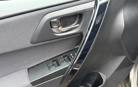 Toyota Auris II, 2017 год, 1 299 000 рублей, 8 фотография