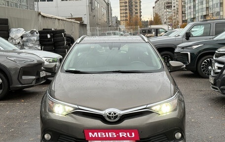 Toyota Auris II, 2017 год, 1 299 000 рублей, 2 фотография