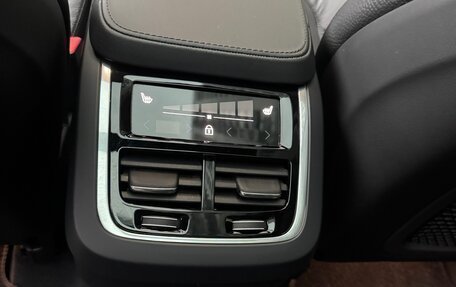 Volvo XC90 II рестайлинг, 2024 год, 6 800 000 рублей, 18 фотография